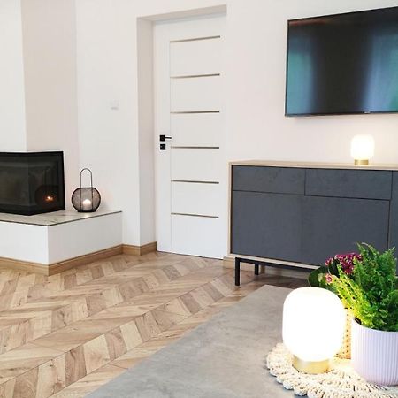 B&D Apartament Chelmiec Apartment Валбжих Екстериор снимка