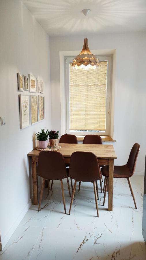 B&D Apartament Chelmiec Apartment Валбжих Екстериор снимка